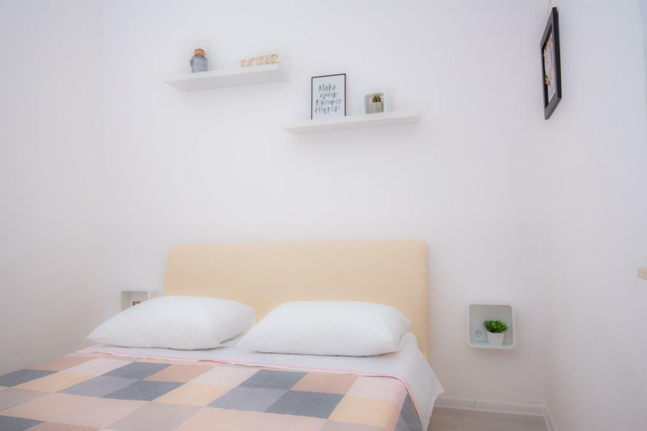 Apartman Marko Primošten Exteriör bild